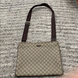 Gucci messenger bag